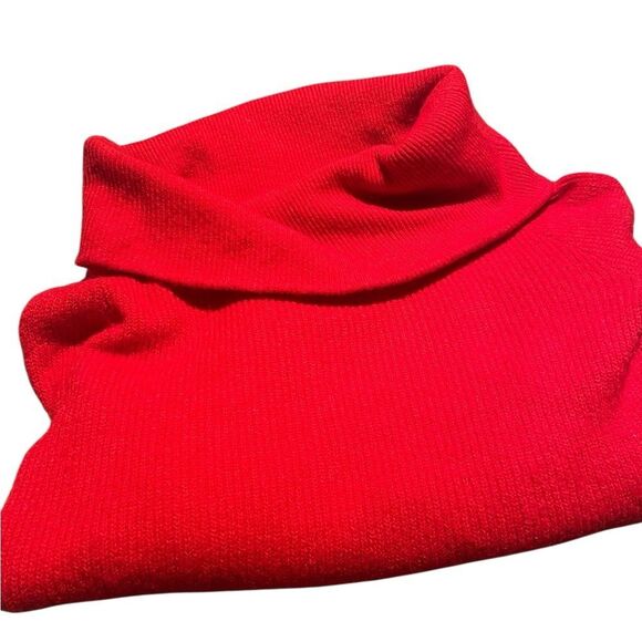 H & M Red Turtleneck Sweater cropped cowl neck excellent size small - Picture 2 of 2